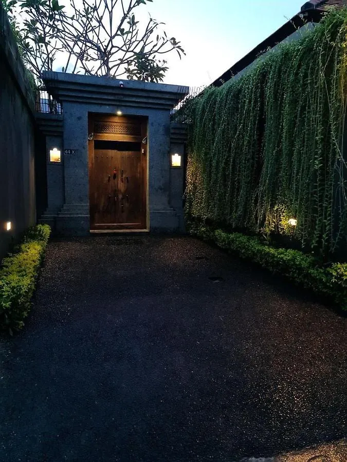Villa Sunshine Seminyak  Σεμινιάκ